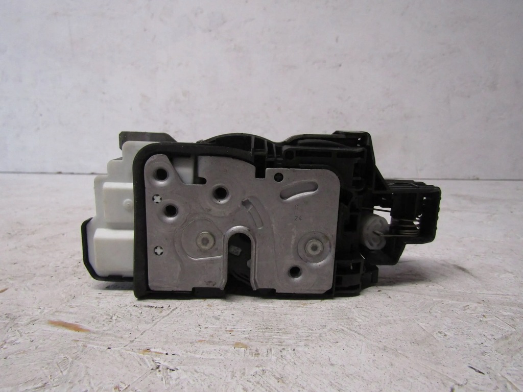 фото №10, Volvo xc40 замок дверь правый перед 31462456