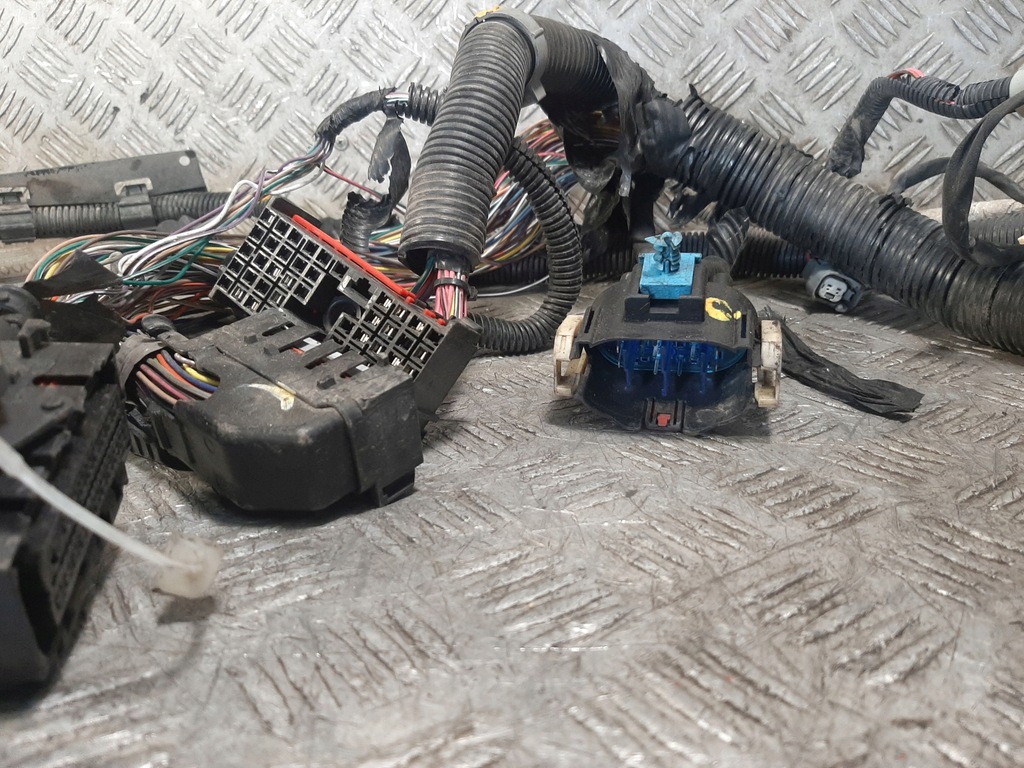 фото №14, Chevrolet silverado 5.3 12r жгут отсек двигателя