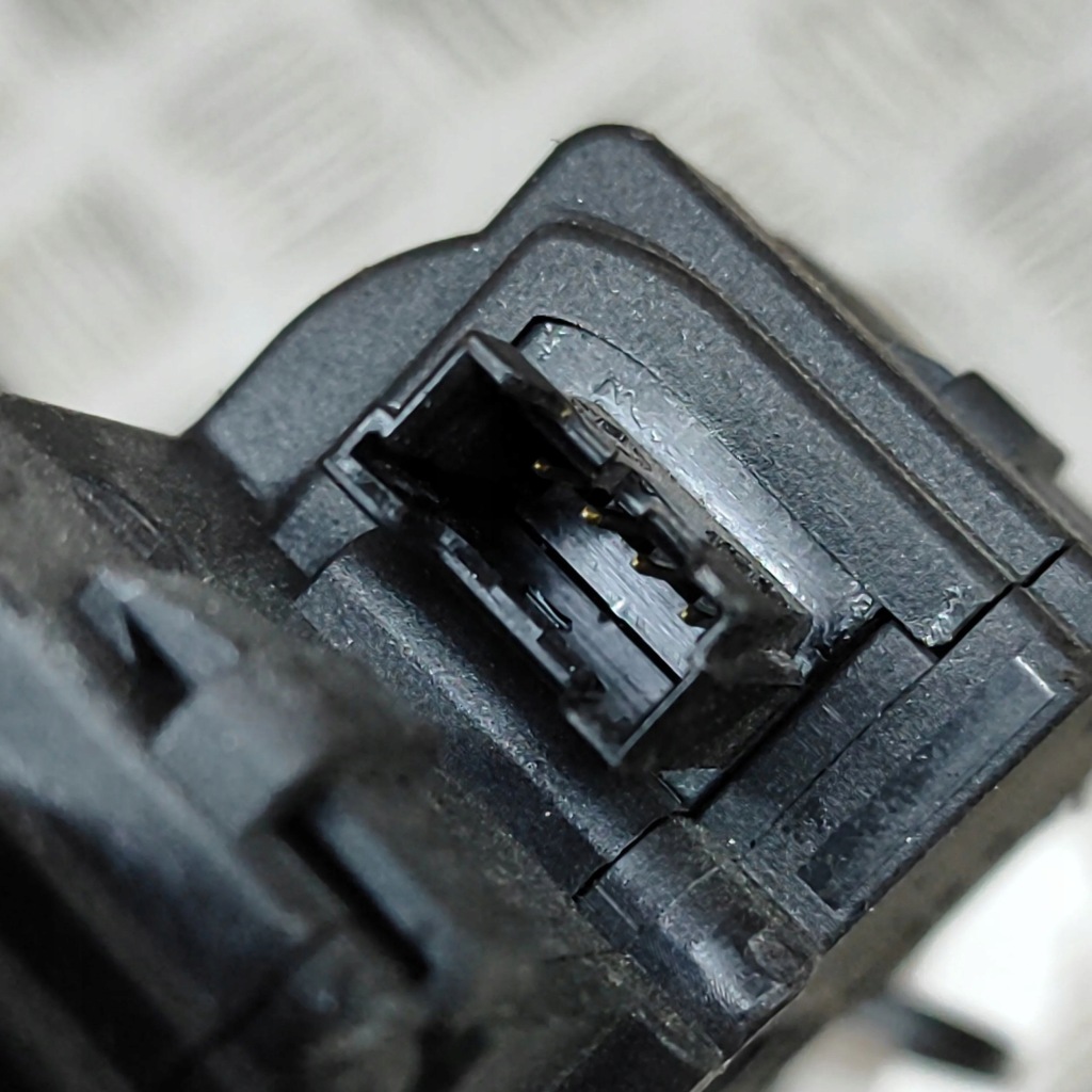 фото №6, Bmw 1 f20 f21 2012 замок крышки задний / багажника