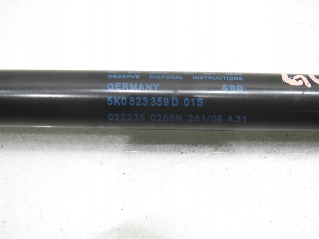 фото №10, Привід амортизатор капот vw golf vi