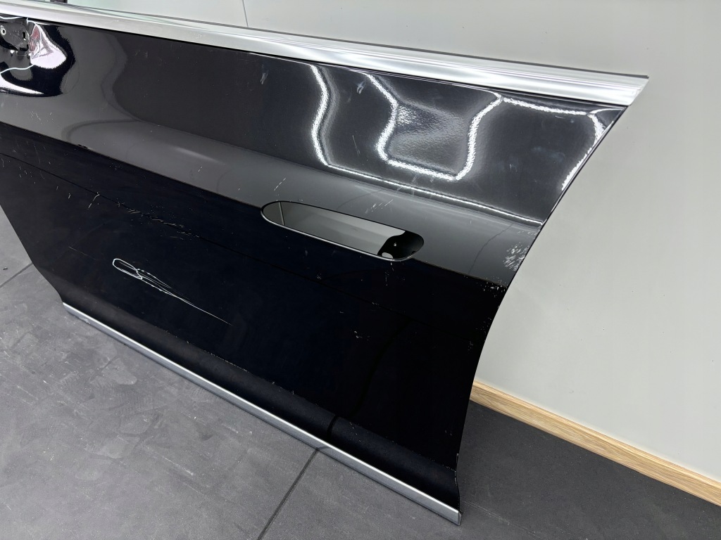 Mercedes eqe w295 295 двері ліва передні перед poznań ==giełda== Доставка