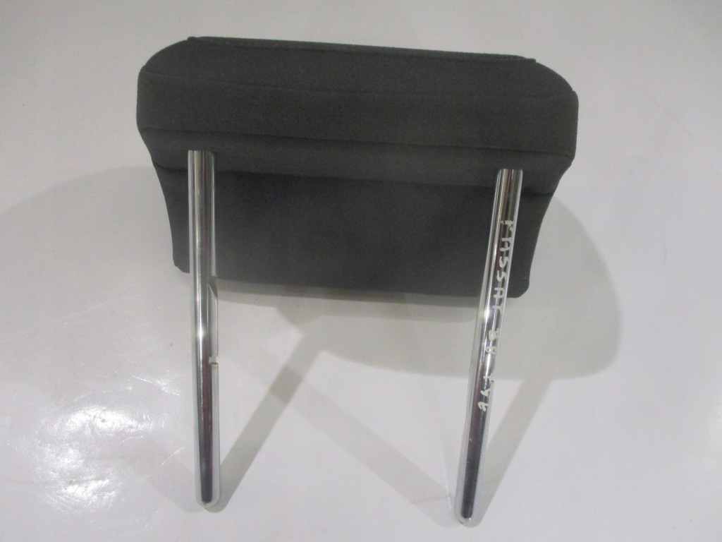 Подголовник сиденье задняя задний правый  или левое  материал vw passat b8 универсал Недорого