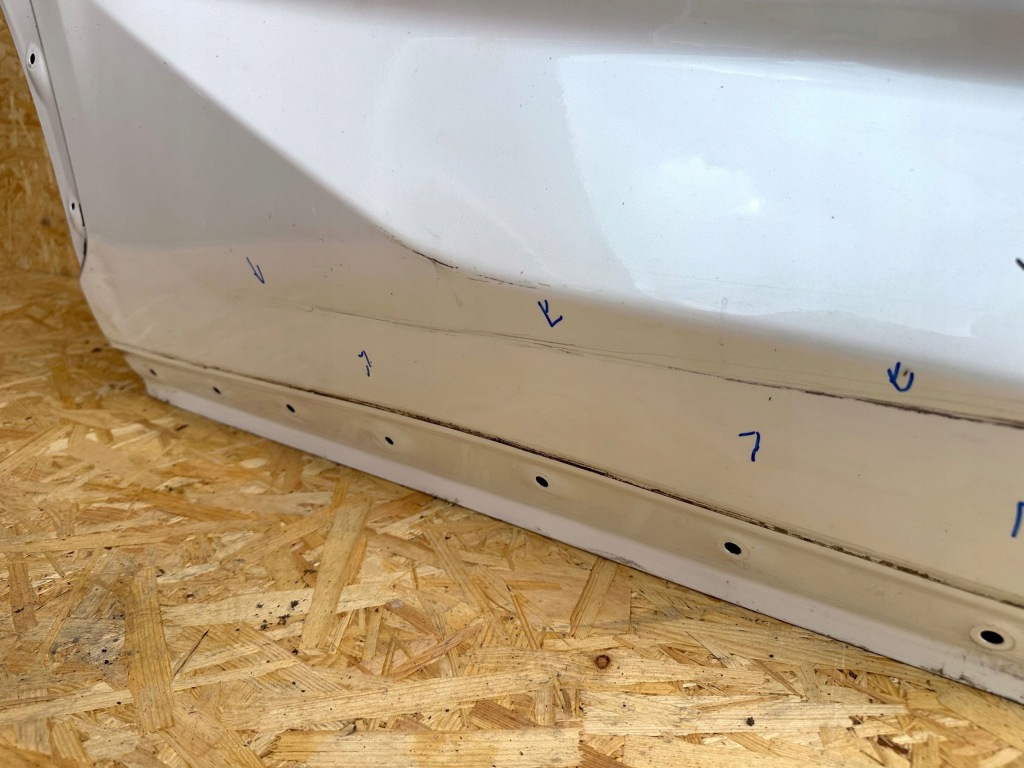 Lexus rx iv 2015-2022 дверь правый  задняя правое  задняя оригинал Доставка