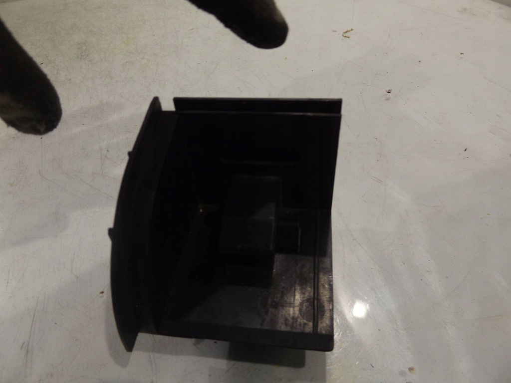 фото №1, E46 lift kombi кронштейн шторка лівий задня