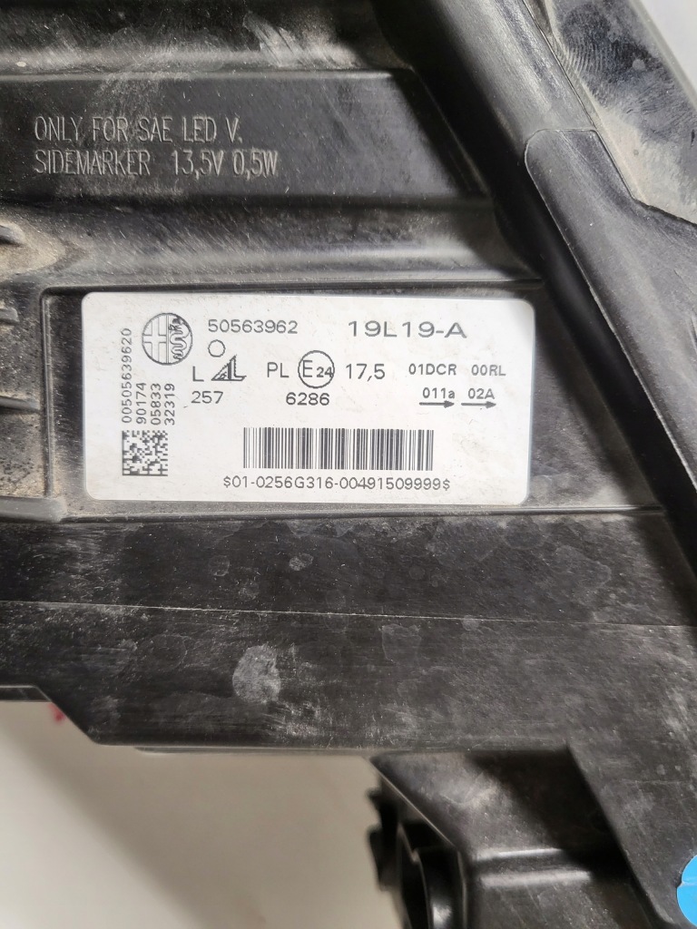 Alfa romeo stelvio ліва фара перед bi-xenon led 50563962 Недорого