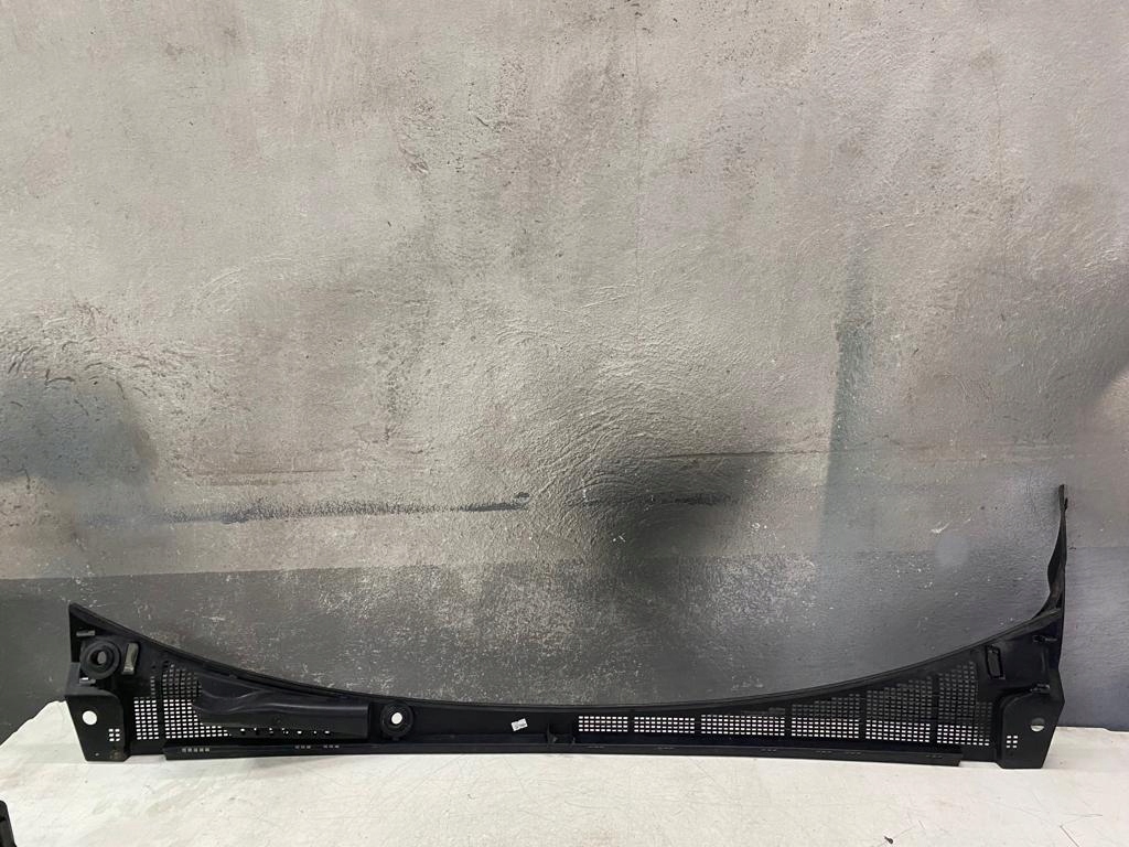 фото №1, Renault оригинальный номер 668115544r жабо пластиковый