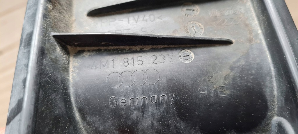 фото №9, Sq8 4m rsq8 q8 патрубок всасывающий направляющая воздуха 4m1815237 q7 4m