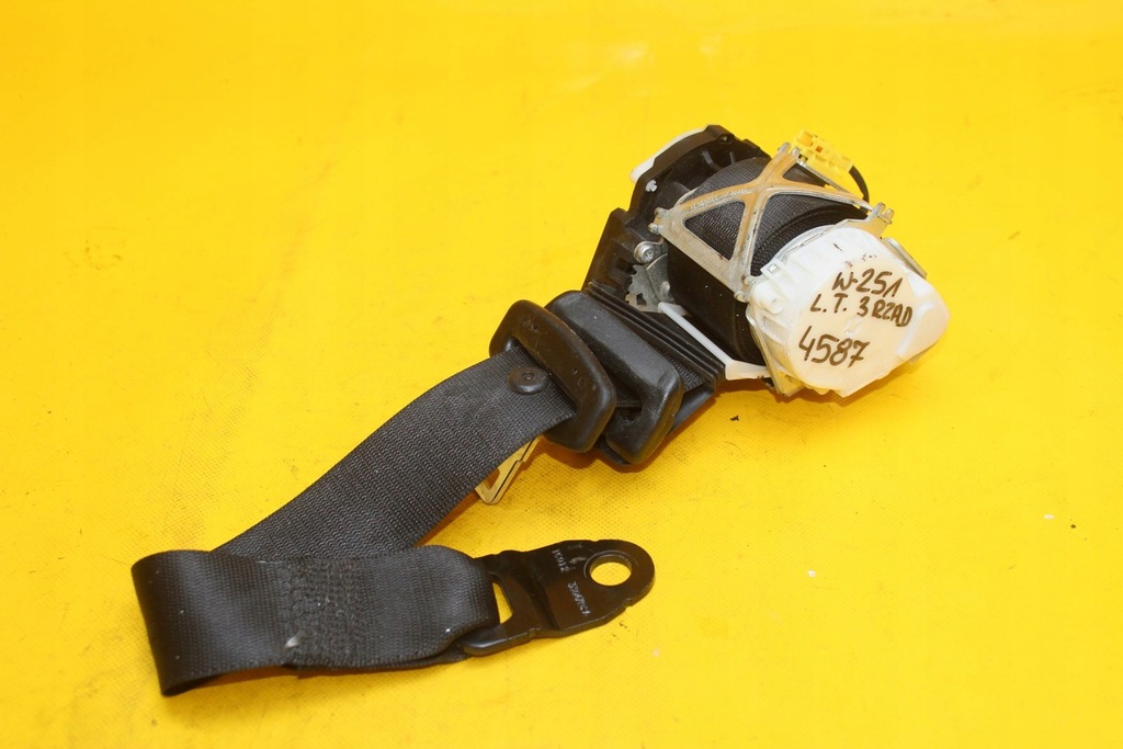 фото №1, Pas безпеки лівий задня 3 ряд w251