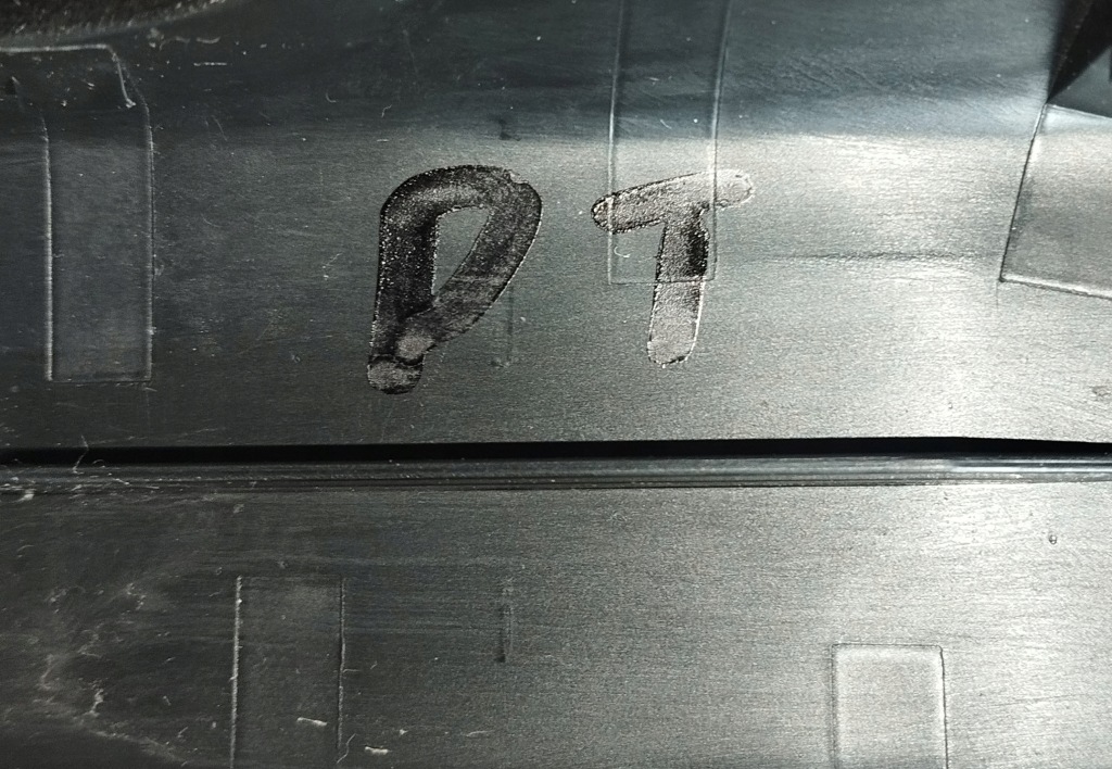 фото №4, Mazda rx8 rx-8 підлокітник ручка кронштейн правий задня f151-68d62 f15168d62