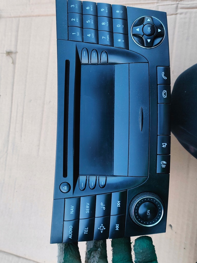 Купити Радіо радіопрогравач cd navi a2118275142 mercedes e-klasa w211 02-06