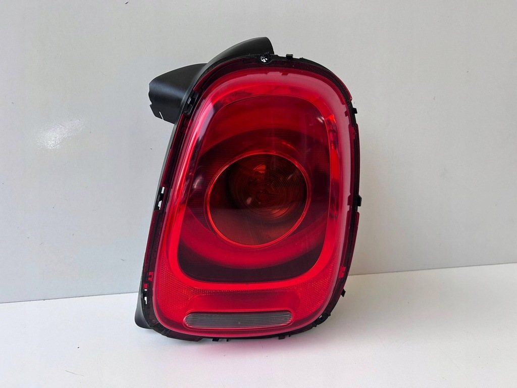 фото №1, Mini cooper f55 f56 lift лампа правая задняя 7297414 оригинал