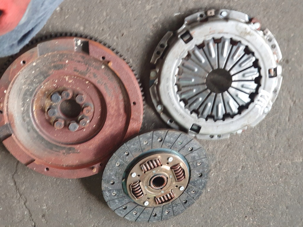 фото №1, Rav4 iv 2.0 d4d колесо маховик + зчеплення