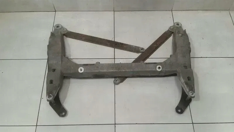 фото №1, Porsche 911 996 beam / subframe передняя часть 99634110115 axle carrier