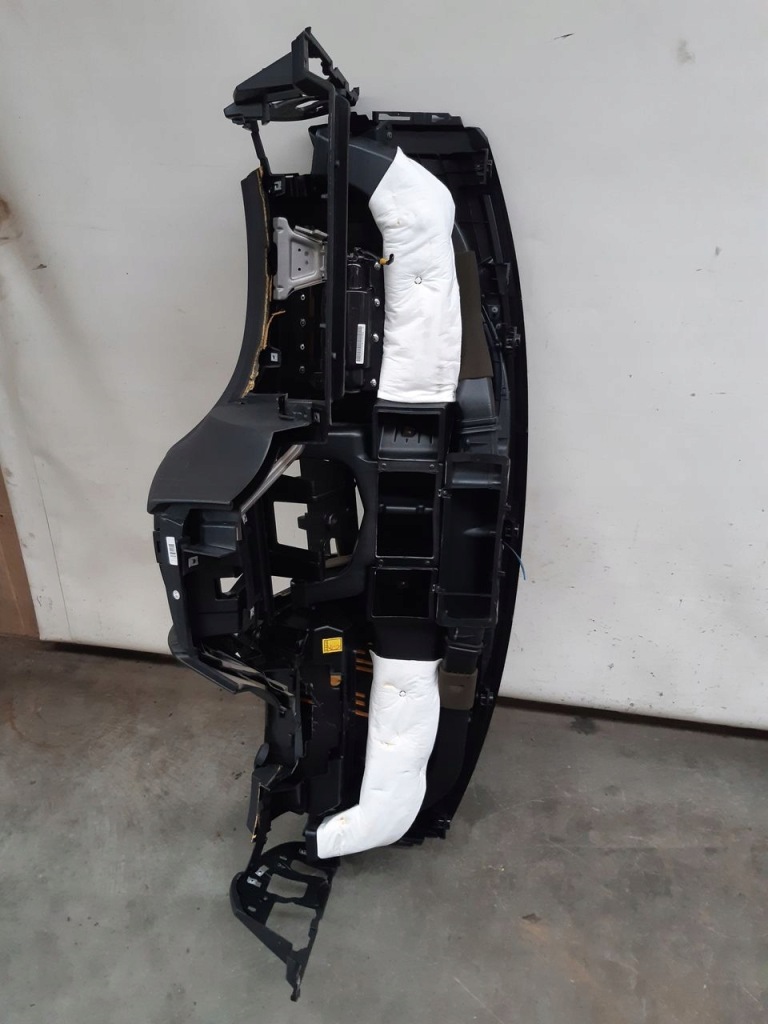 фото №10, Приборная панель консоль ремни hyundai i30 1,4 16v