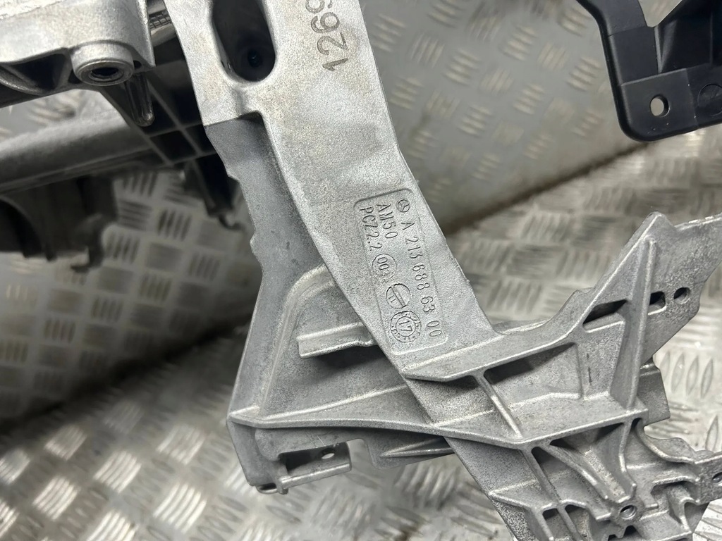 фото №5, Каркас кронштейн панели консоли mercedes w213 w238 a2136802603