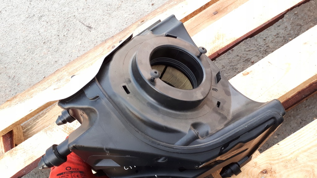 фото №10, A4 b9 lift корпус фільтра повітря 2.0 tdi a5 8w