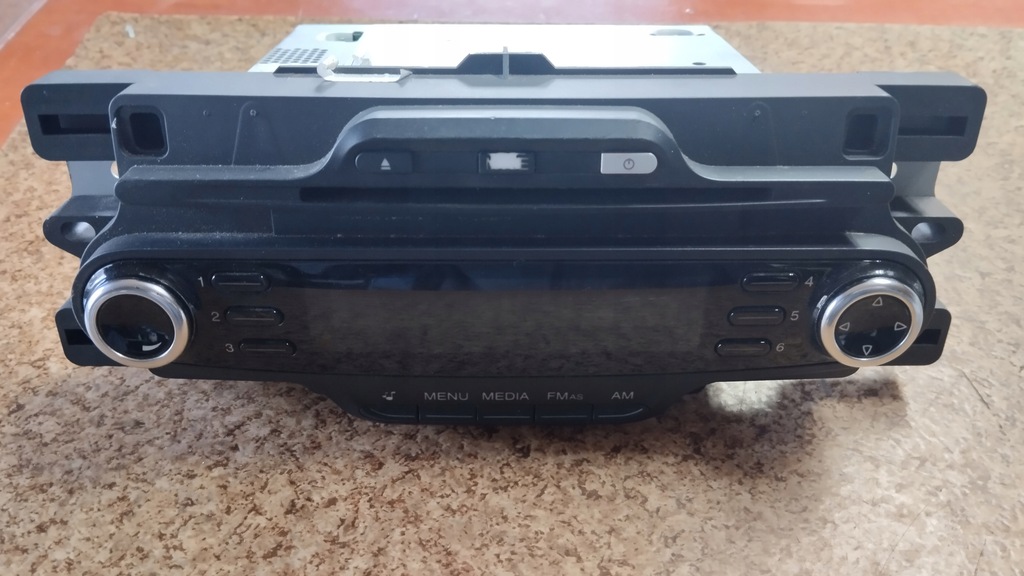 фото №1, Радио радиопроигрыватель cd mp3 alfa romeo giulietta 1560968770