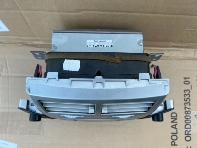 фото №2, Toyota yaris ii радио заводской cd eu