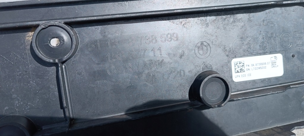 фото №7, Bmw 4 g26 оригінальна рамка основа номерного знака реєстраційний перед 8738599