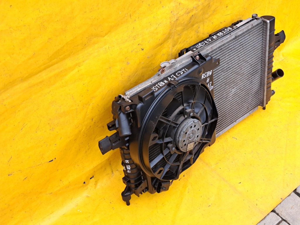 Радиатор воды кондиционер вентилятор astra h iii 1,7 cdti 13132559 04-11 . в Украине
