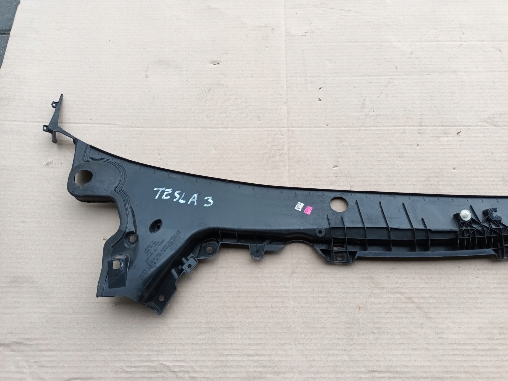 Жабо tesla model 3 1081676-00 Недорого