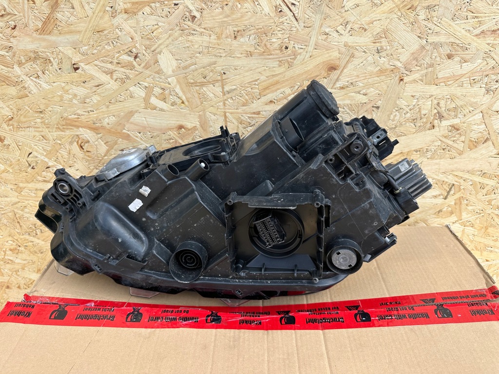 фото №9, Volkswagen golf sportsvan lift full led передня права лампа 517941036a