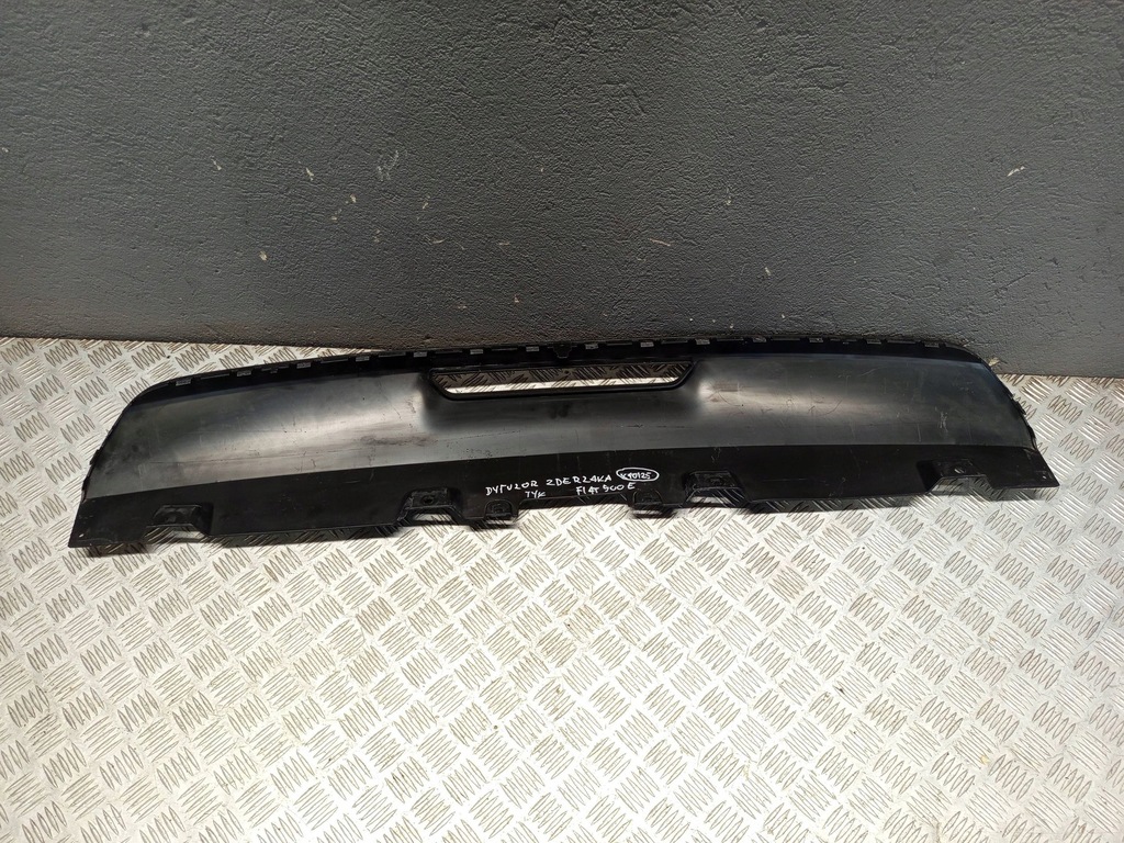 фото №14, Fiat оригинальный номер 735714171 500e молдинг диффузор накладка бампера заднего задняя