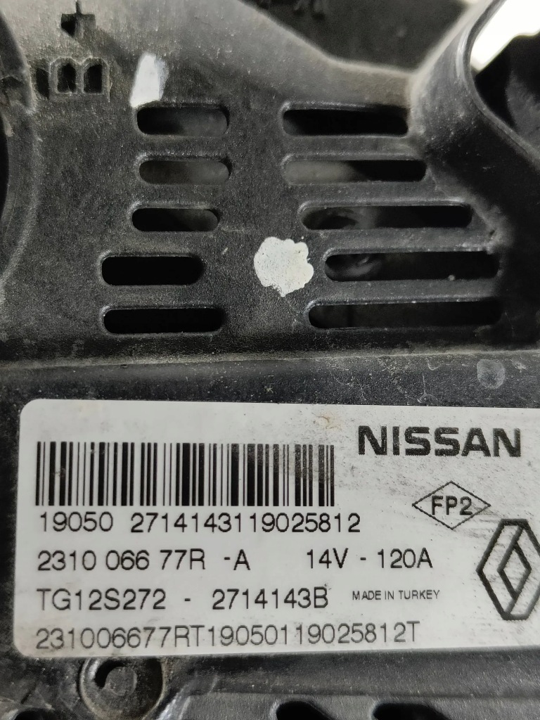 Dacia duster рестайлинг  clio iv 0.9 1.2 tce генератор оригинал Недорого