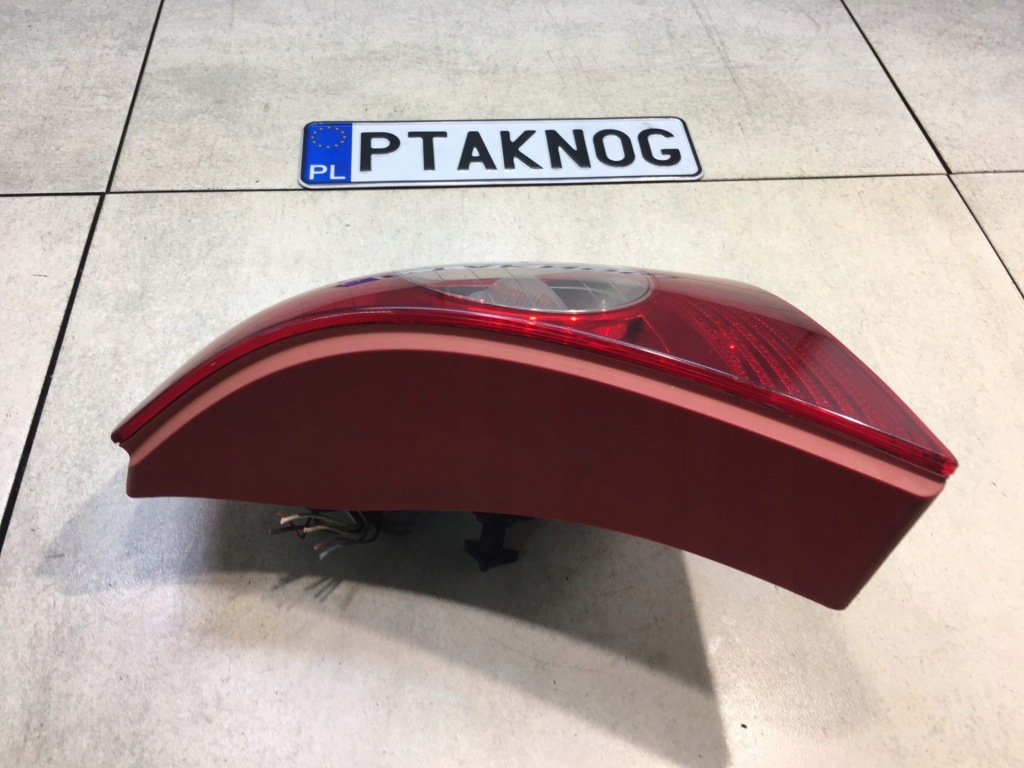 фото №2, Лампа правий задня clio ii fl 8200071414