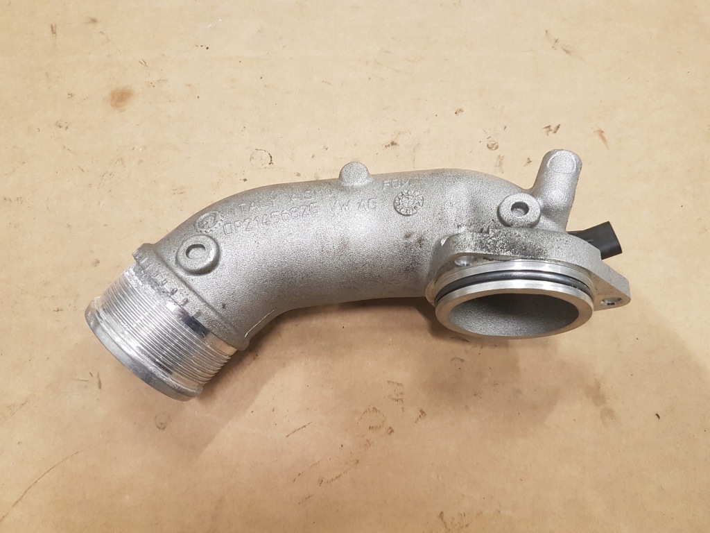 фото №1, Audi rs7 rs7 труба воздуха 0p2145682g