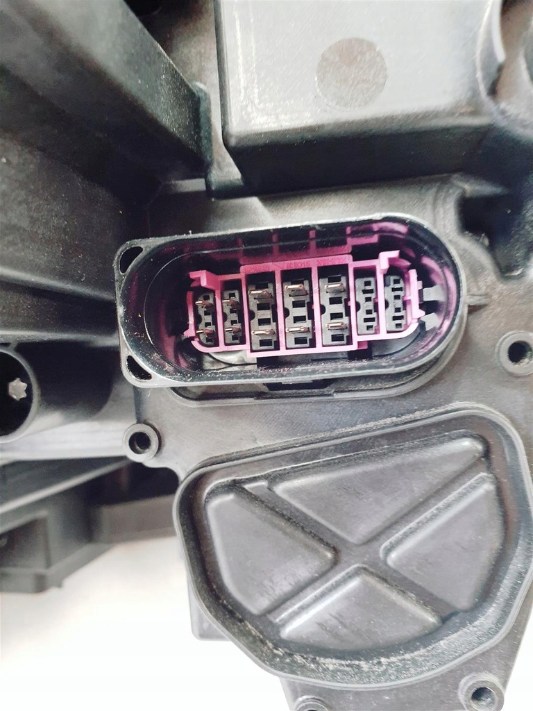 фото №13, Skoda enyaq 5lb 20r+ левая лампа перед full led eu