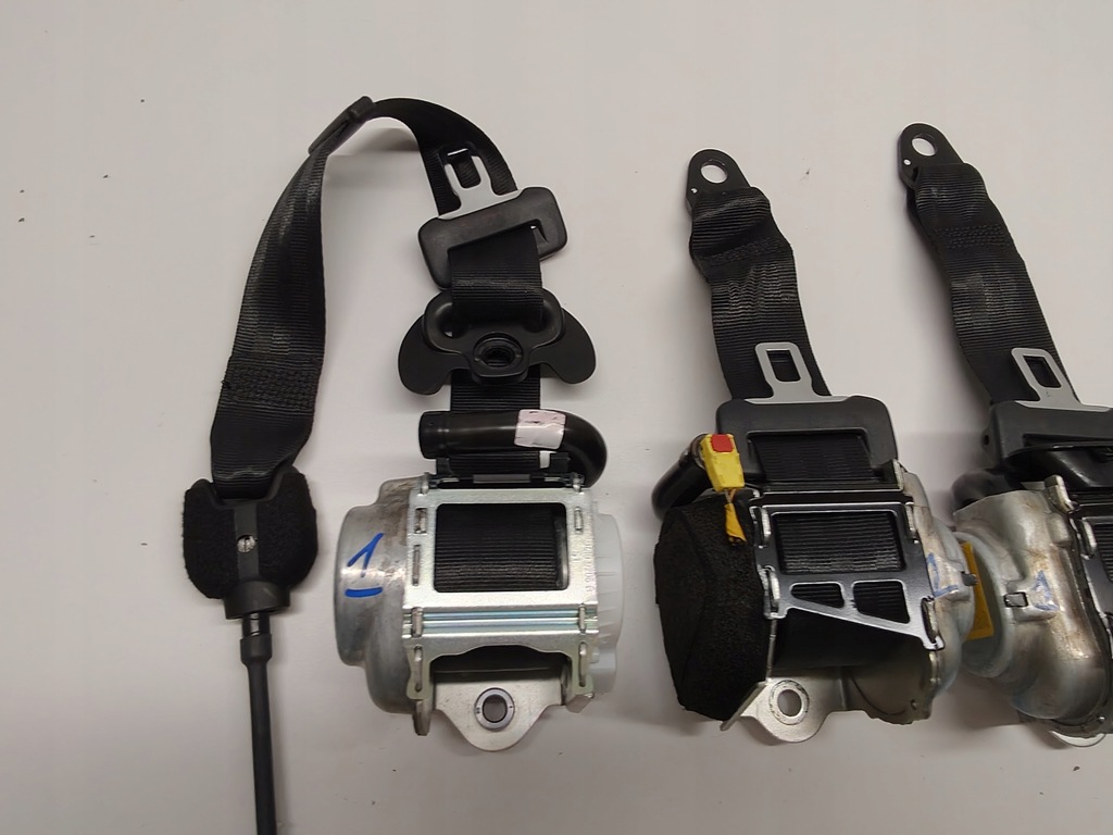 фото №3, Alfa romeo giulia ремни передние задние оригинал seat ремни 2015-