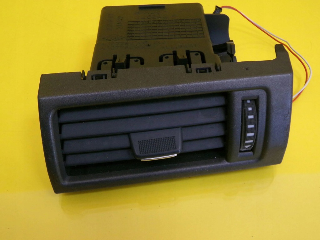 Купити Решітка обдув правий перед renault vel satis 214927 nr212