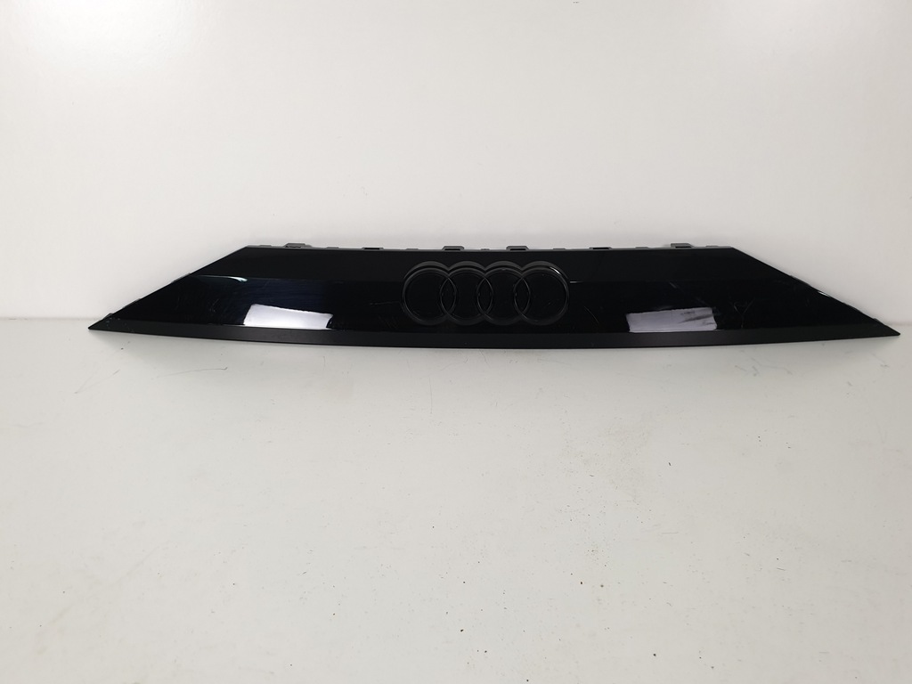 фото №1, Audi q8 4m8 молдинг накладка кришки задня задній