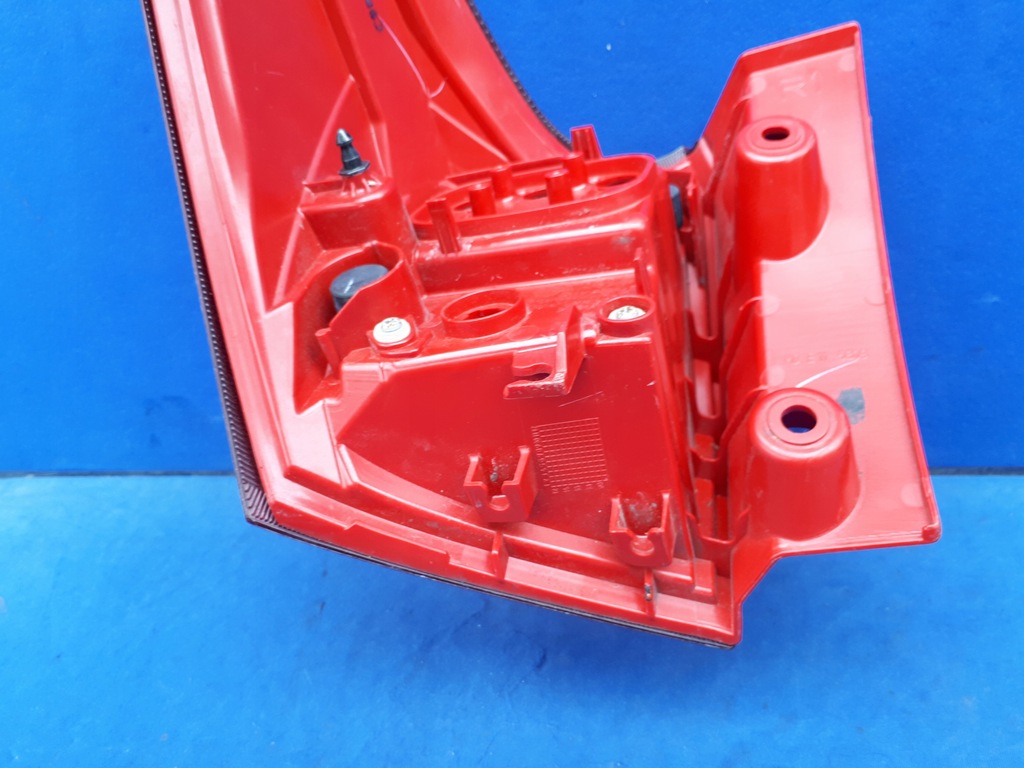 фото №8, Toyota auris ii 2012-2015 лампа задняя правая led