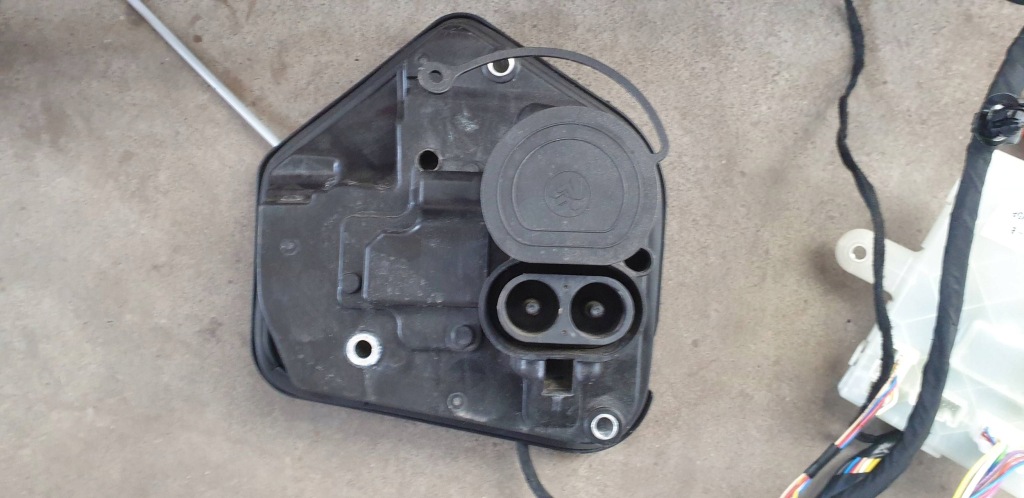 Tesla model y шланг заряджання блок керування кришка 1537264-20-b Зі Шроту