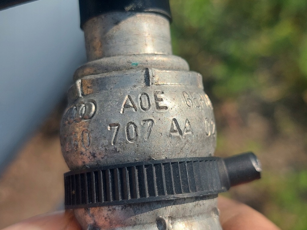 фото №11, Шланг кондиционера audi a6 c4 2,5tdi 4a0260707aa 2szt