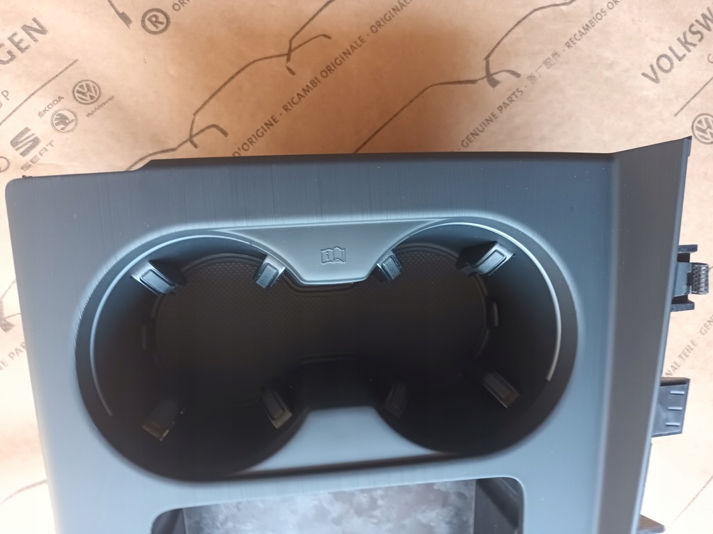 фото №9, Audi a4 b9 a5 f5 защита панель туннель подстаканник 8w1864261c 8w0862533a/b 72km