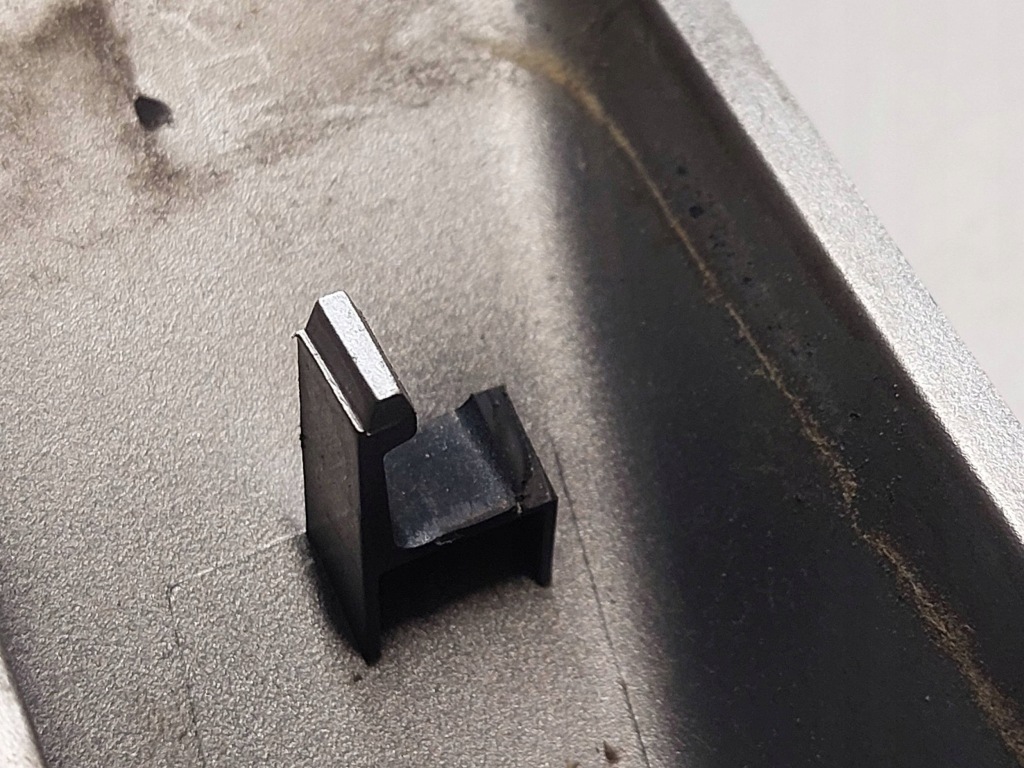 Citroen c5 3 x7 универсал накладка накладка заглушка рейлинг правый  задняя в Украине