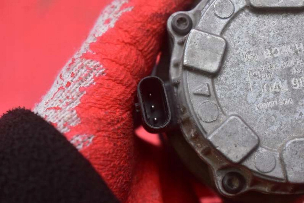 фото №9, Помпа насос циркуляція wody 04l965567a skoda rapid 1.0 tsi 110 km 17-19