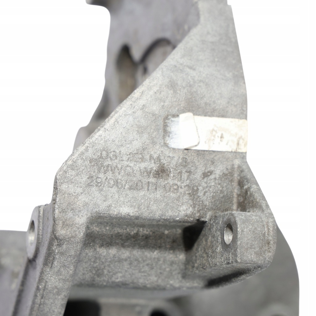 Audi a4 b8 q5 8r 2.0 tdi держатель кронштейн основание генератора 03l903143h Цена