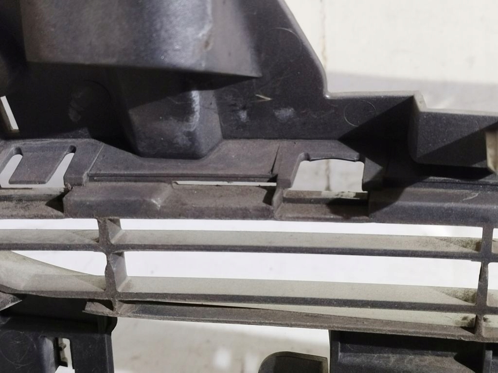 фото №9, Peugeot 308 i t7 решітка бампера середня