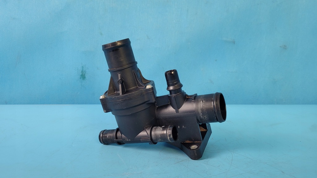 фото №7, Mercedes w205 c200 корпус термостата a6262000115