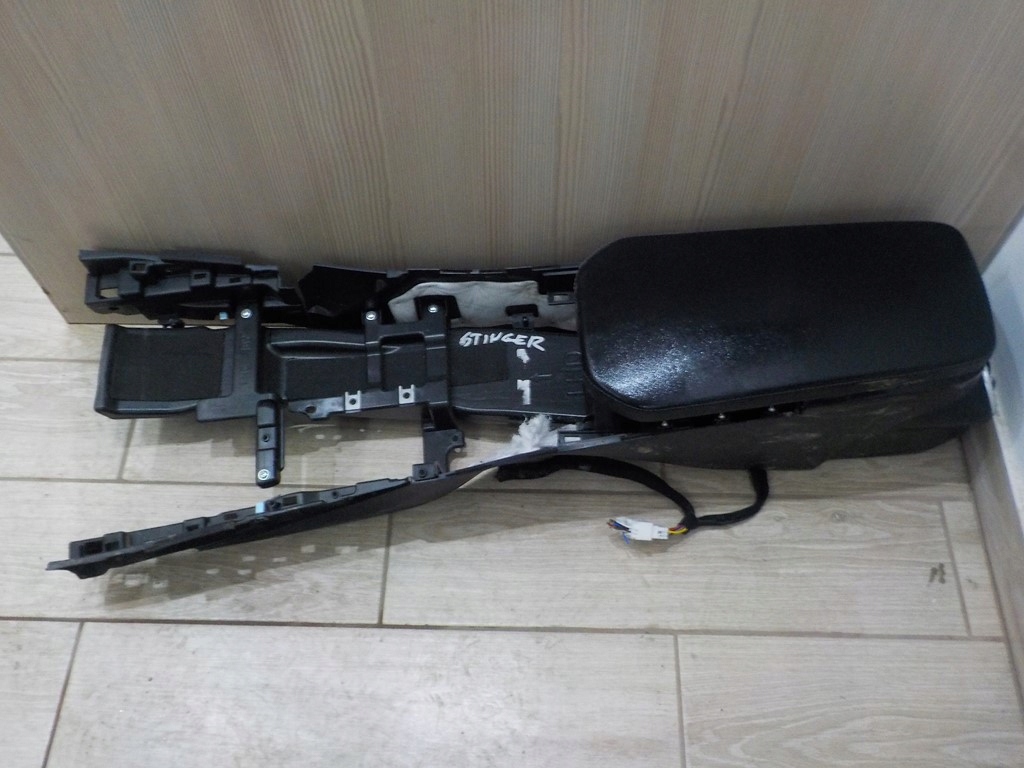 фото №1, Туннель средний подлокотник kia stinger