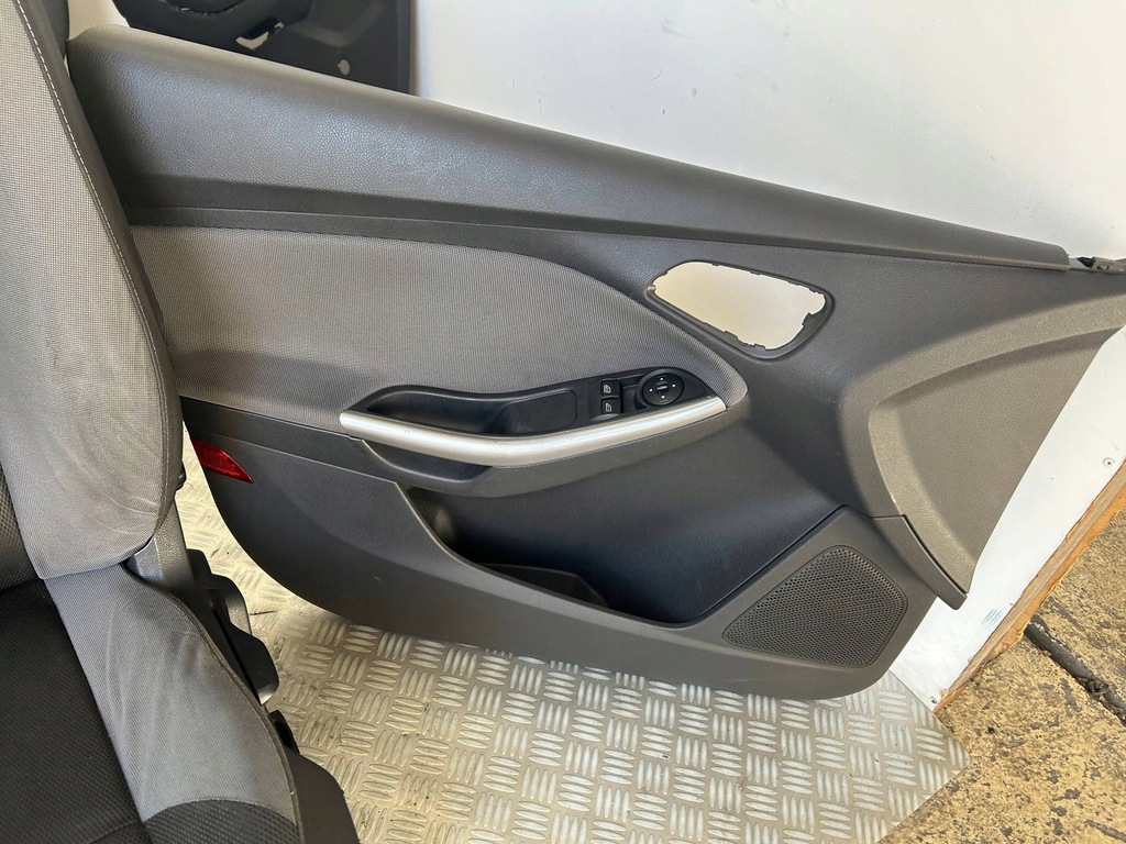 фото №5, Сиденье сиденья заднее сиденье обшивки комплект europa ford focus mk3 kombi