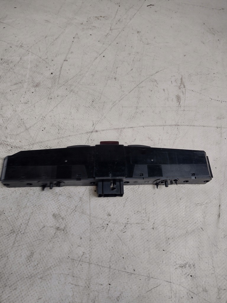 фото №9, Переключатель света аварийных opel zafira b 13100105