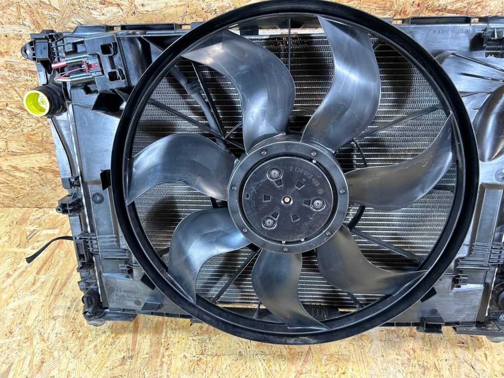 фото №8, Комплект радіатор радіатор вентилятор mercedes w213 w238 w205 w253 2.0d