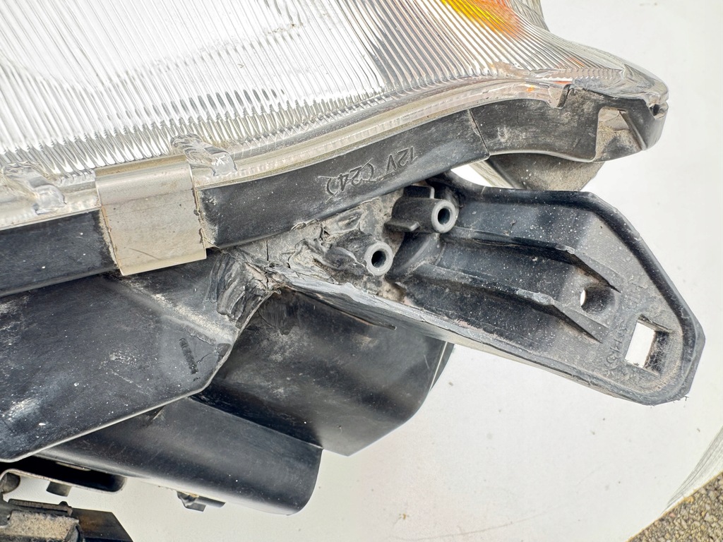 фото №13, Лампа mitsubishi lancer 07-16 правая 8301c4_12 ксенон комплектная oryg eu