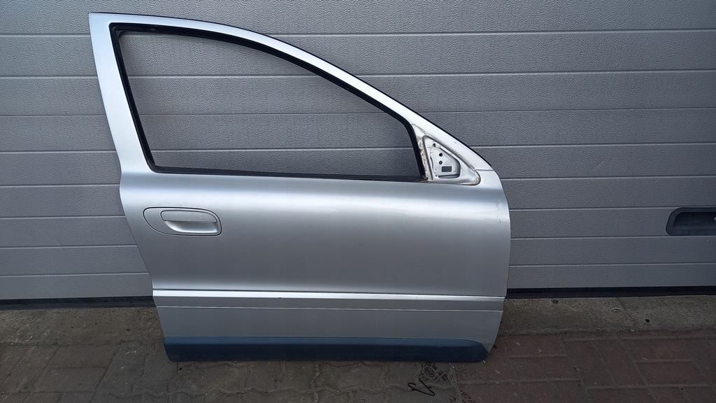 фото №1, Дверь перед правое 426-26 volvo xc70 00-04r