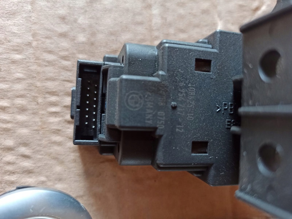 фото №4, Bmw e90 бортовой компьютер набор стартовый n47d20a 7810001 0281014239